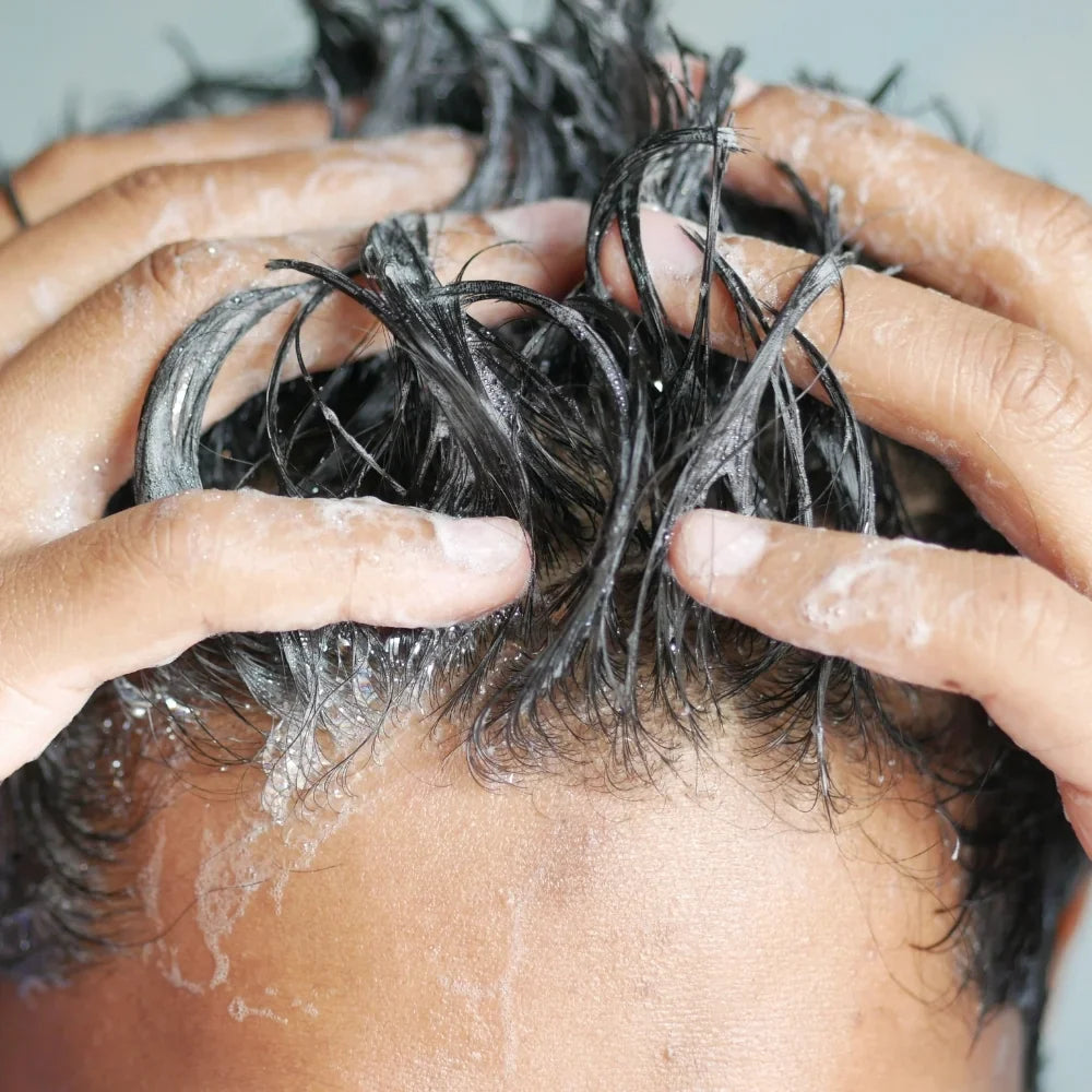 Rosmarin-Shampoo gegen Haarausfall und für stärkere Haarwurzeln